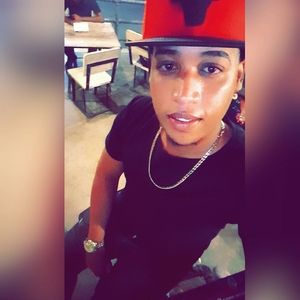 Meet your Posher, Moises